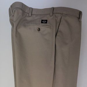Men's Dockers Flat Front Relaxed Fit No Wrinkle Khakis, W42 x L32
